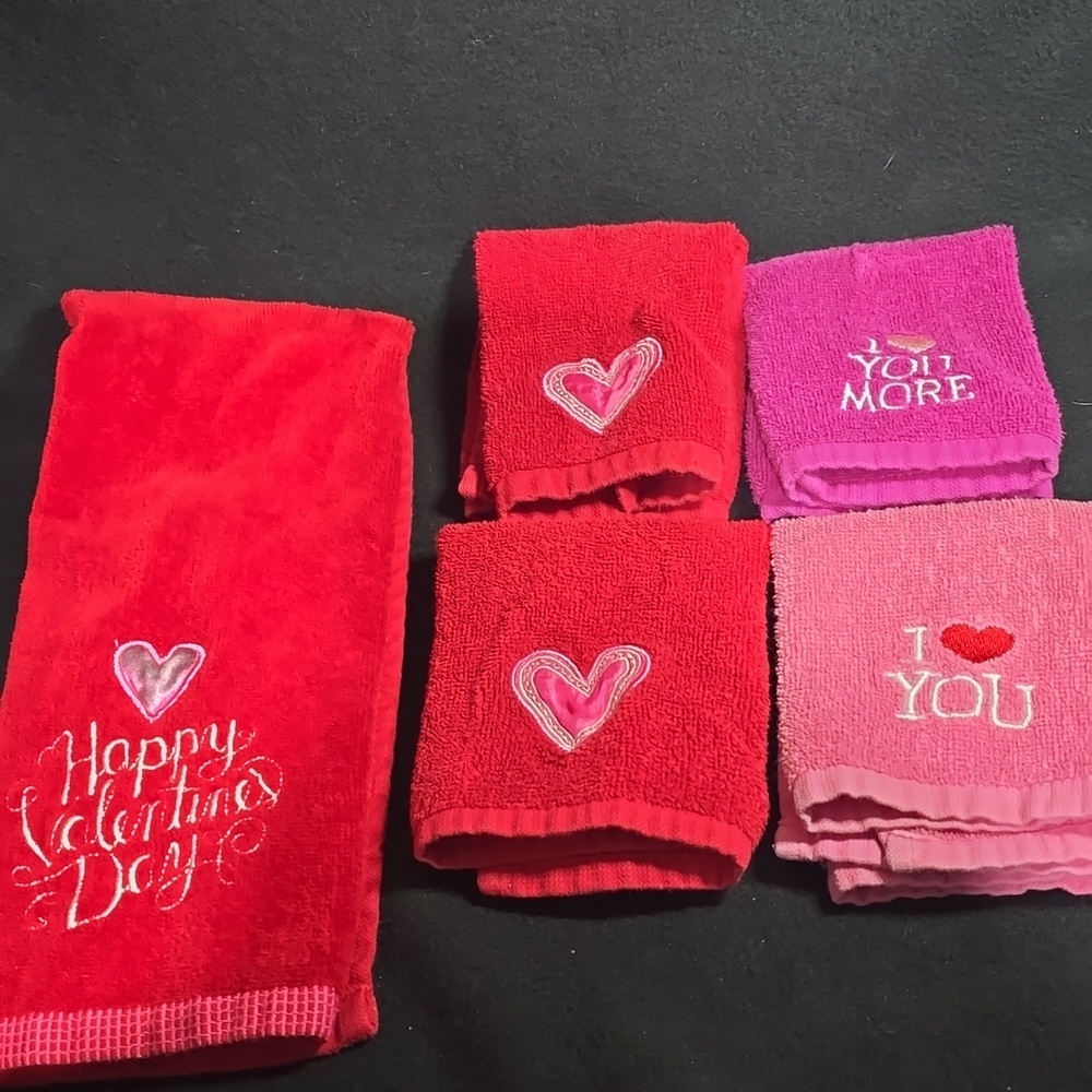 Target Red and Pink Valentine Hand Towel And Washcloths